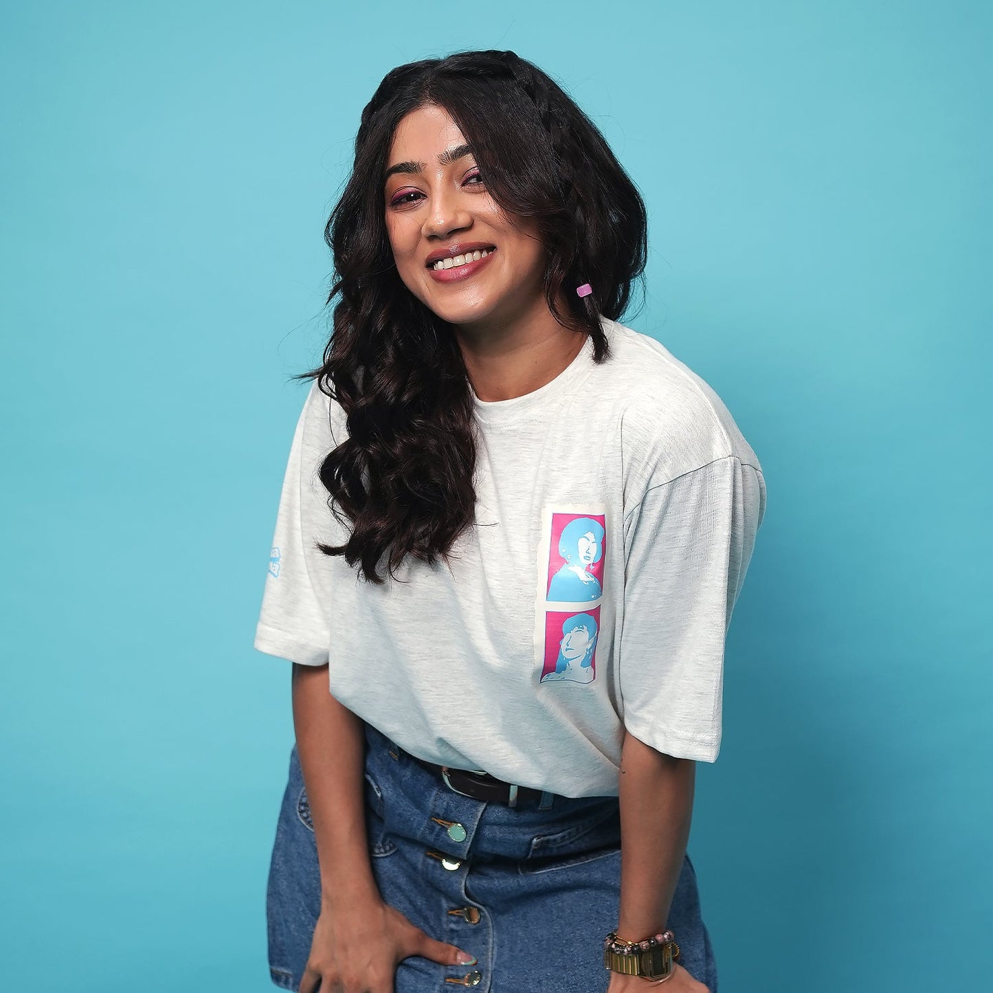 Andaz Apna Apna: The Raveena Karishma Oversied T-Shirt