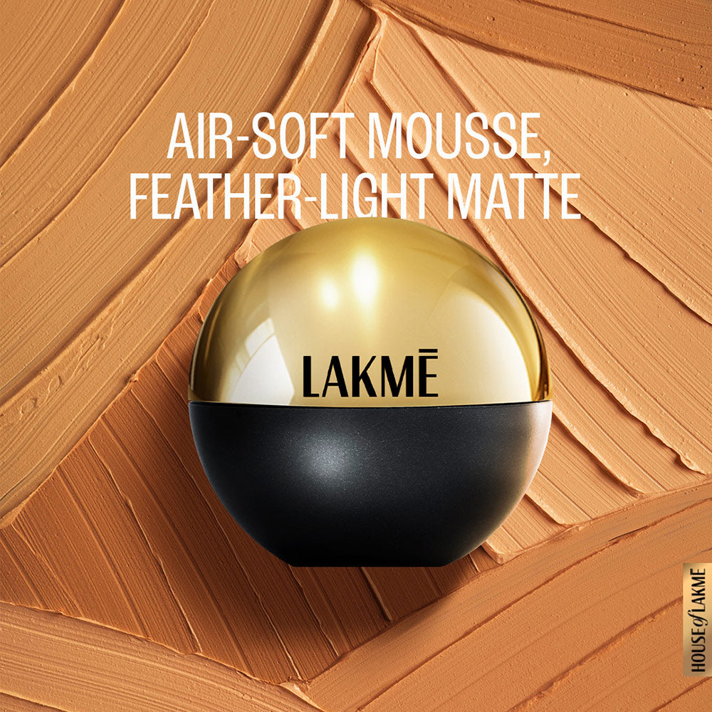 Lakmē Xtraordin-airy Mattereal Mousse Foundation