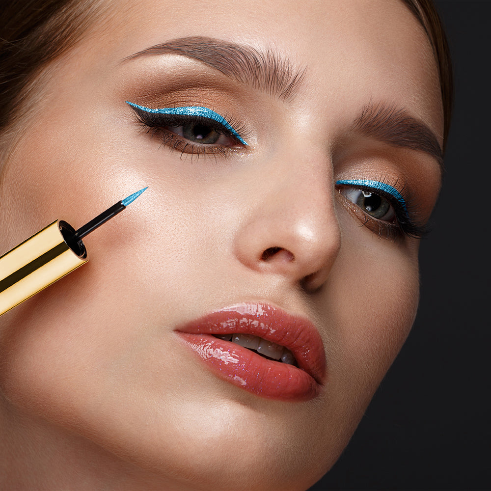 Lakmē Glitterati Collection Shine Eyeliner