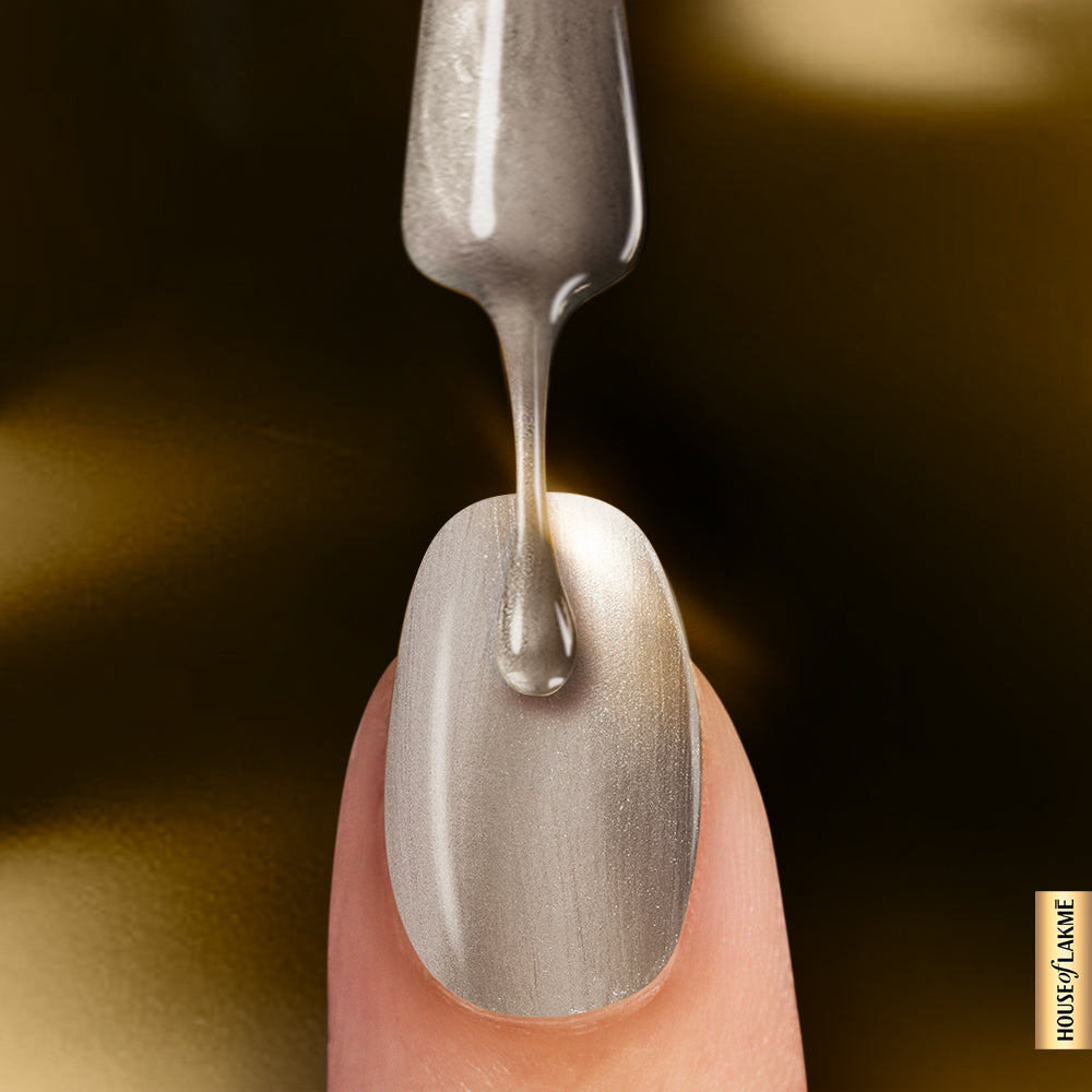 Lakmē Ultimate Glam Chrome Nail