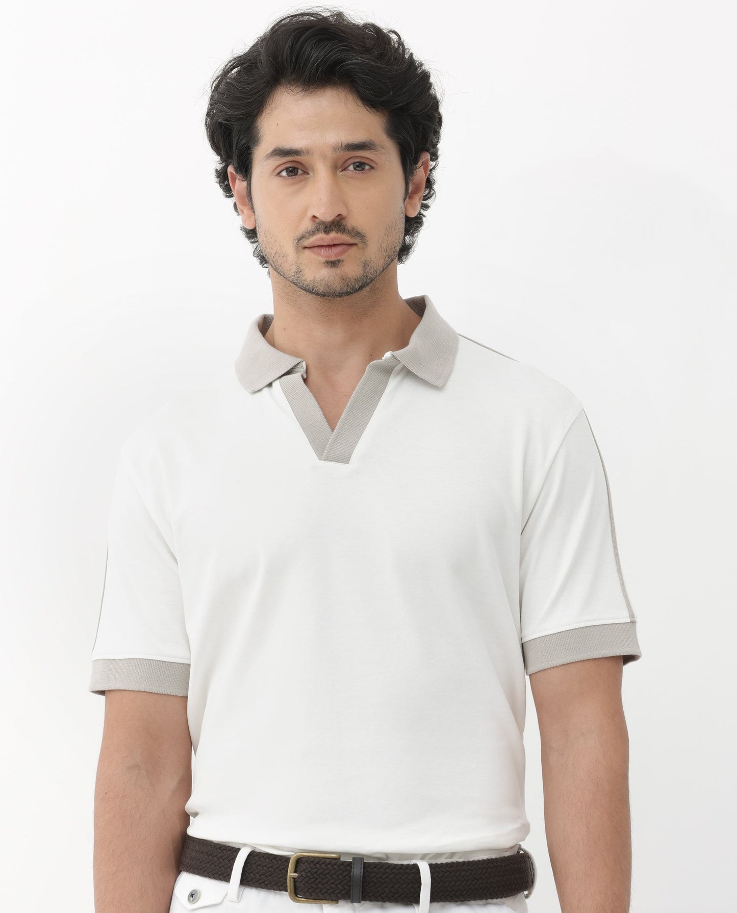 Rare Rabbit Mens Geller White Cotton Fabric Short Sleeve Solid Regular Fit Polo T-Shirt