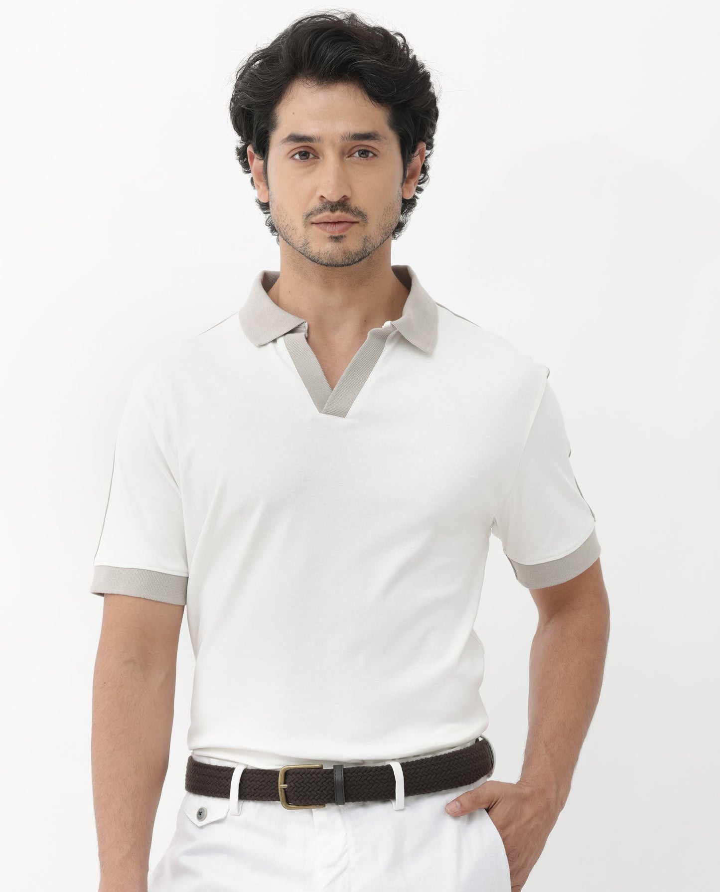 Rare Rabbit Mens Geller White Cotton Fabric Short Sleeve Solid Regular Fit Polo T-Shirt