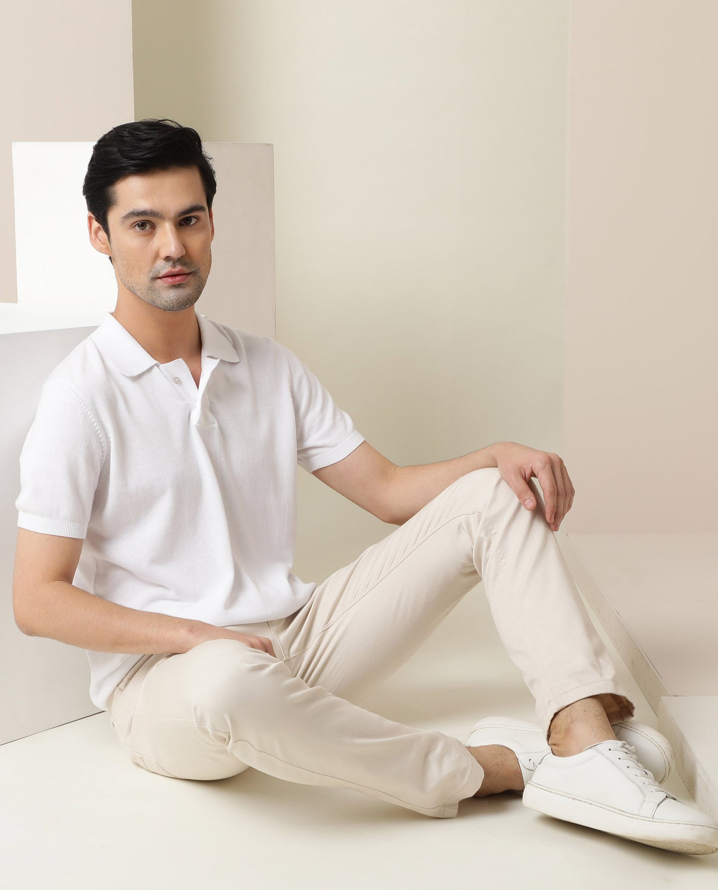 Rare Rabbit Men's Noah White Ribbed Collar Half Sleeve Flat Knit Polo T-Shirt