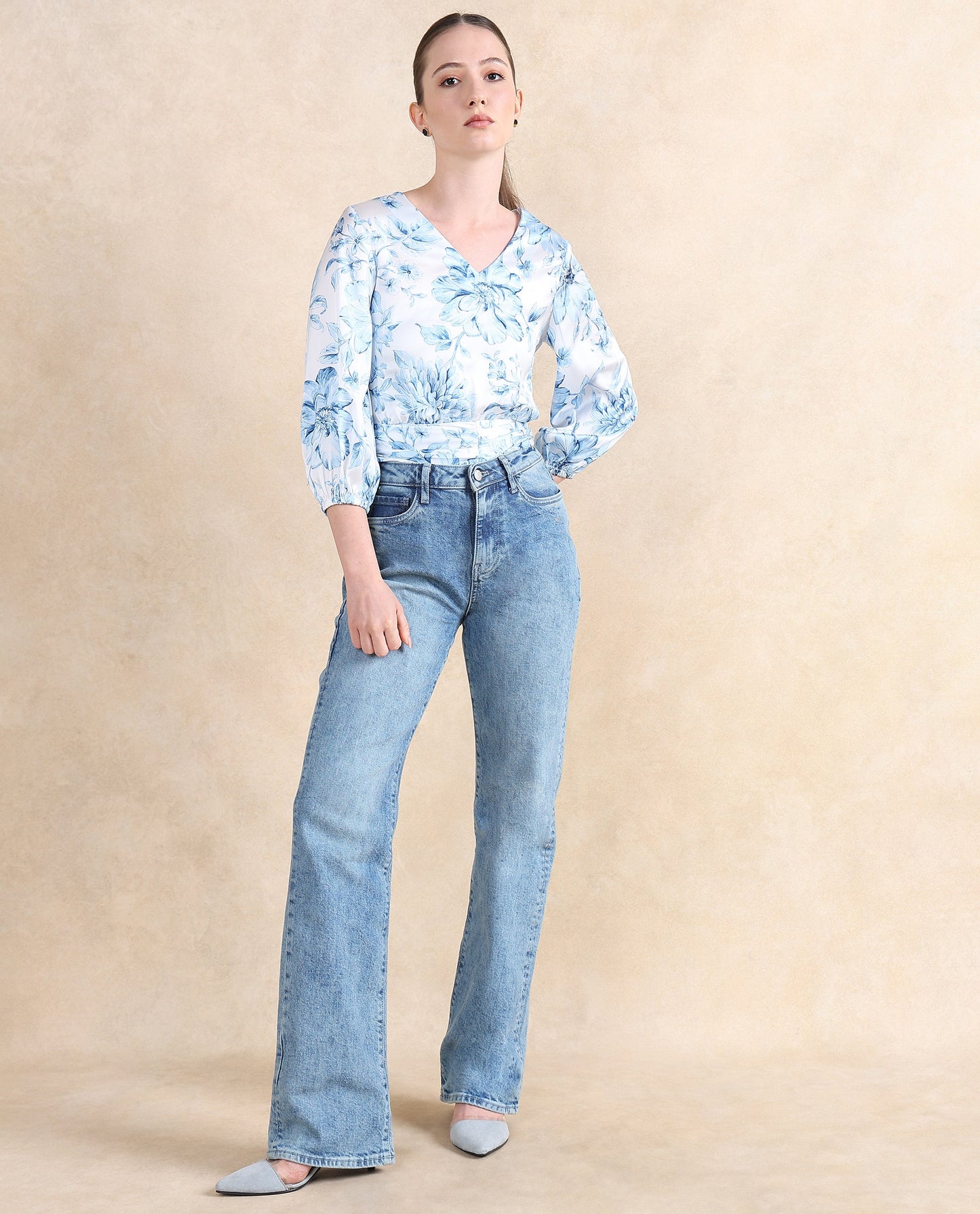 Rareism Women Milan Light Blue Bell Sleeves V-Neck Cropped Floral Print Top