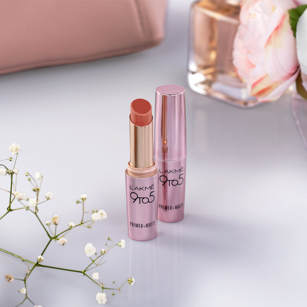 Lakmē 9to5 Powerplay Priming Matte Lipstick