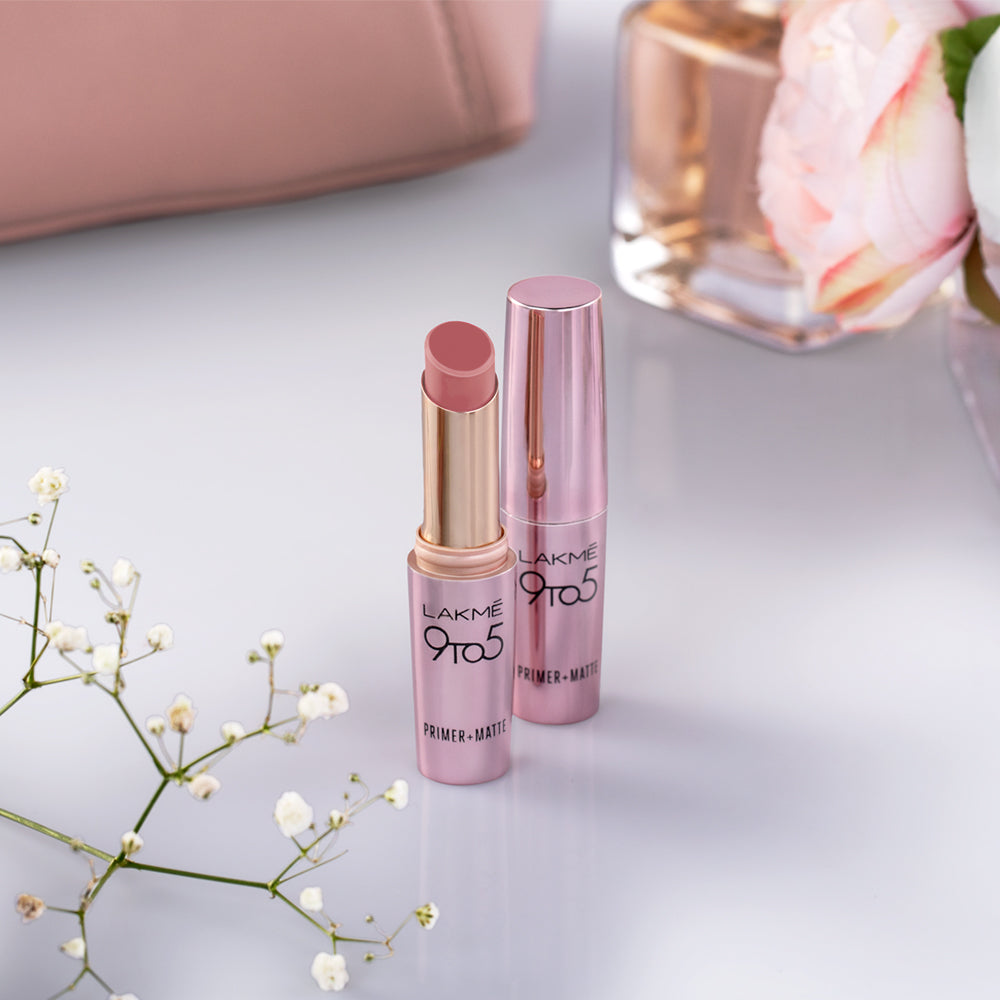 Lakmē 9to5 Powerplay Priming Matte Lipstick