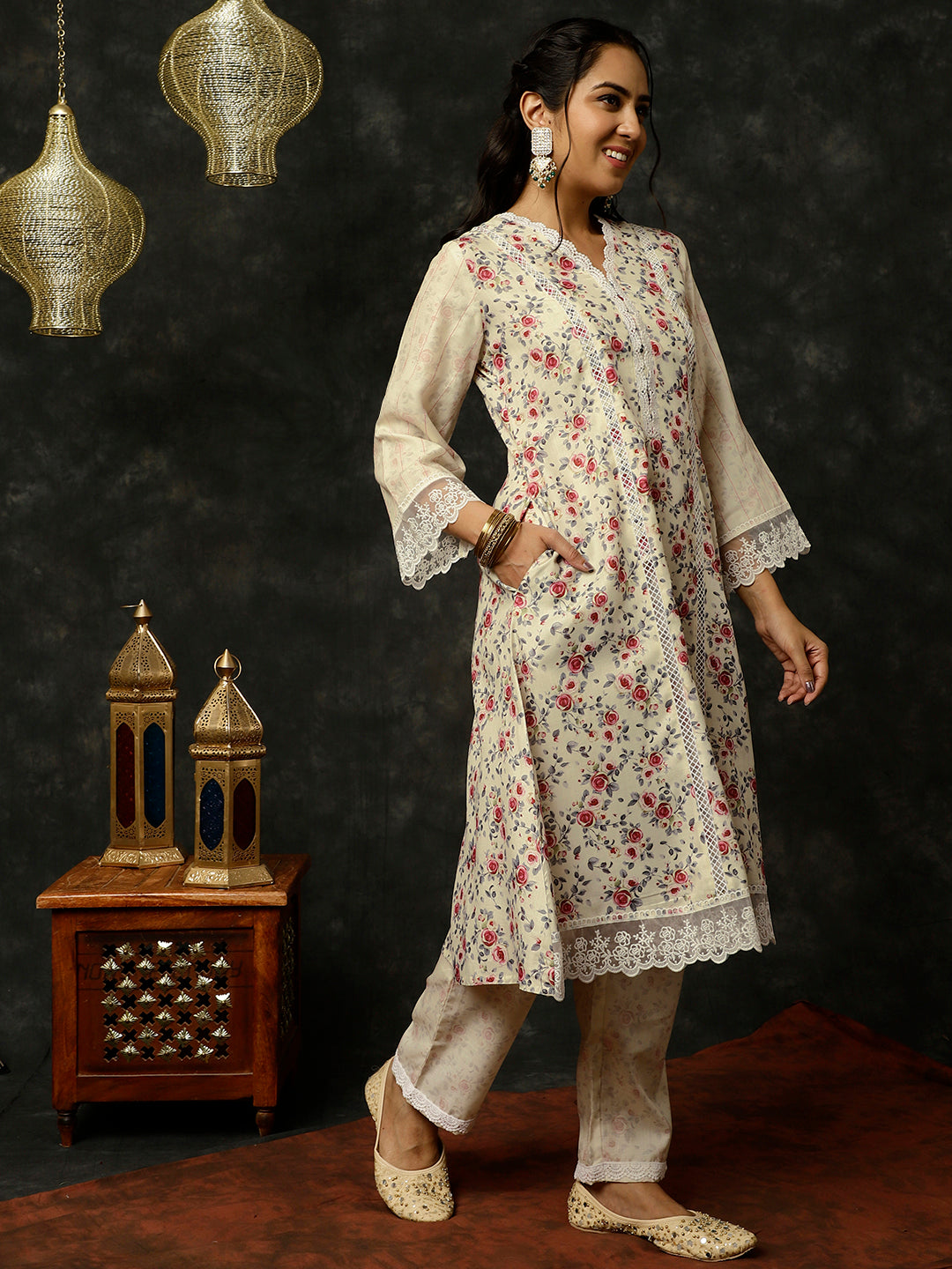 LIGHT YELLOW ROSE PRINTED PAKISTANI KURTA WITH PALAZZO AND DUPATTA