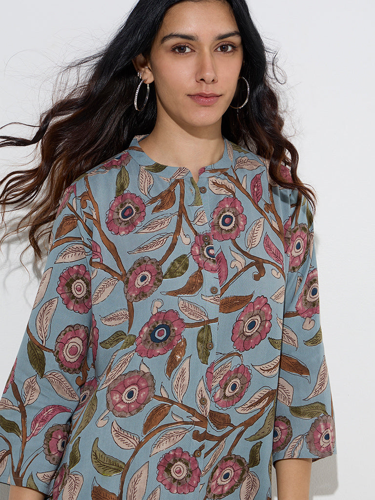 Utsa Light Blue Kalamkari-Printed A-Line Kurta