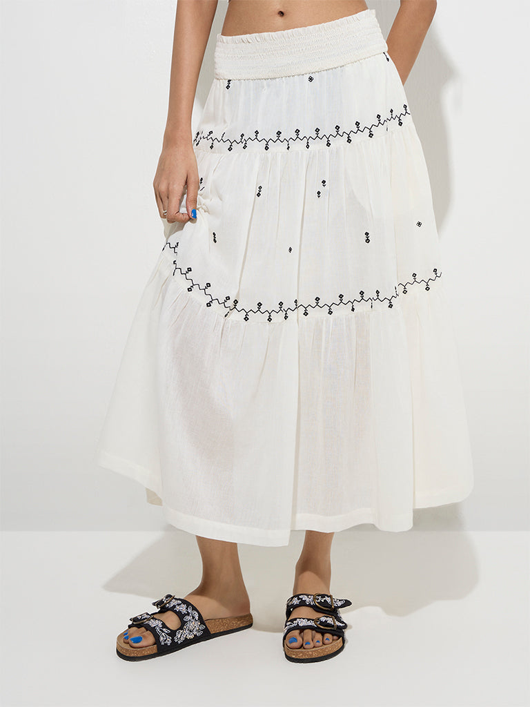 Bombay Paisley Off-White Embroidered Cotton Mid-Rise Skirt