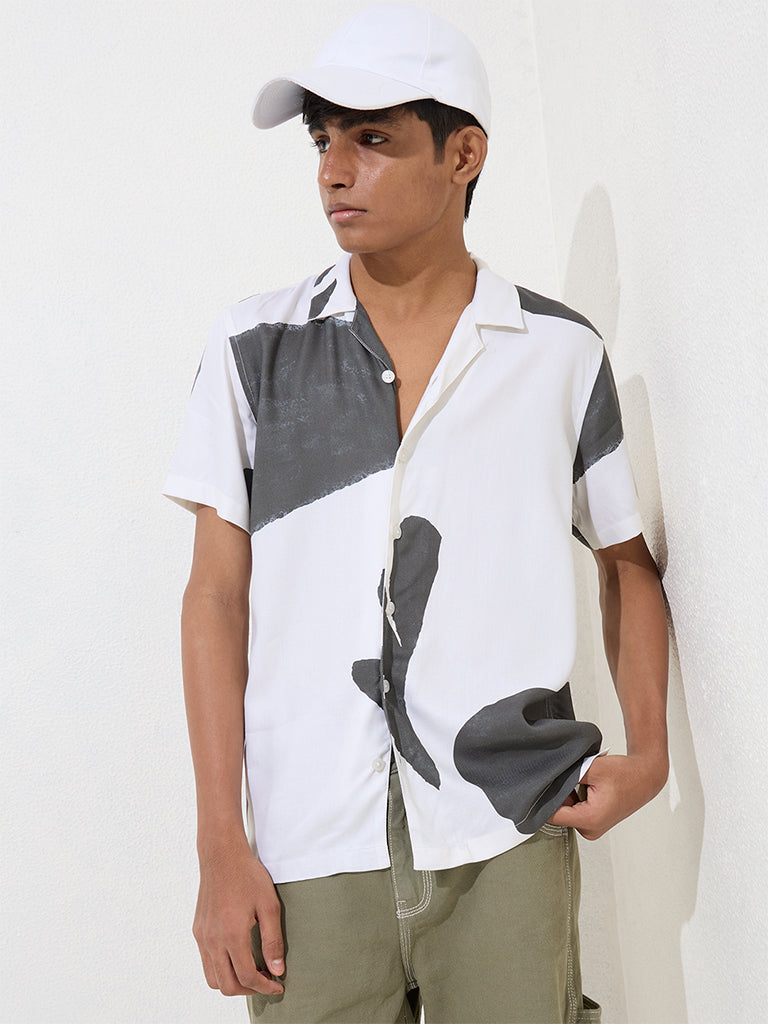 Y&F Kids White Abstract Design Resort-Fit Shirt