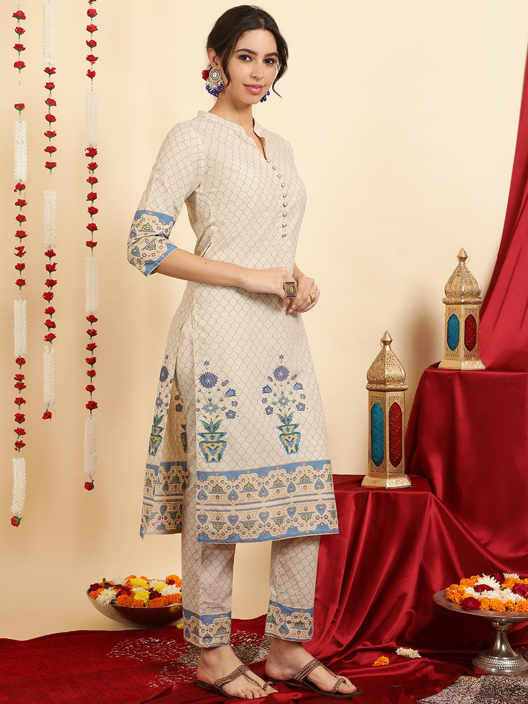 Blue Ethnic Motif Printed Cotton Straight Kurta With Pants And Dupatta