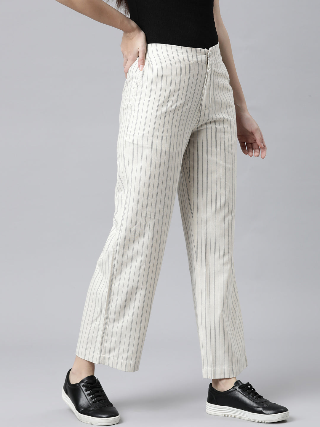 White Cotton Stripes Cargo Pant