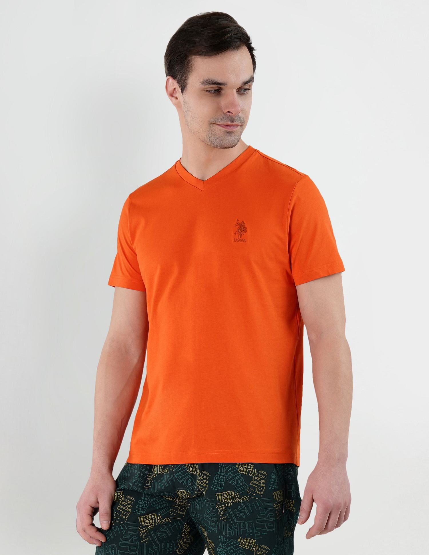 V-Neck Embroidered Logo I638 Lounge T-Shirt - Pack Of 1