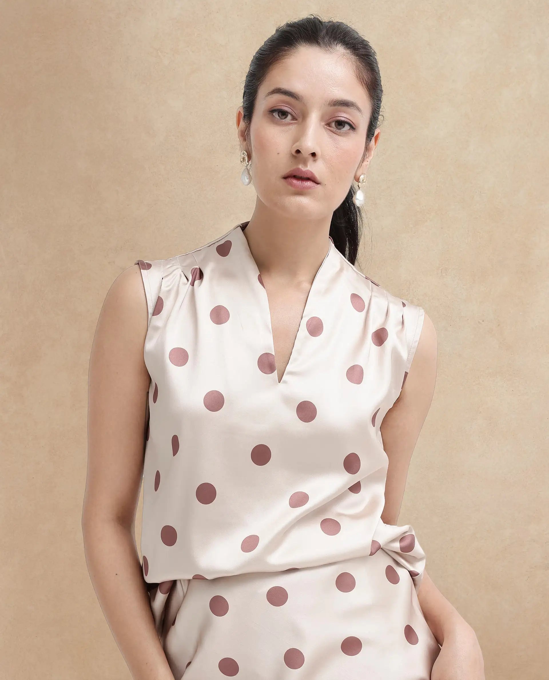 Rareism Women Berdo-T Beige Cotton Poly Fabric Short Sleeve V-Neck Button Closure Floral Print Slim Fit Top