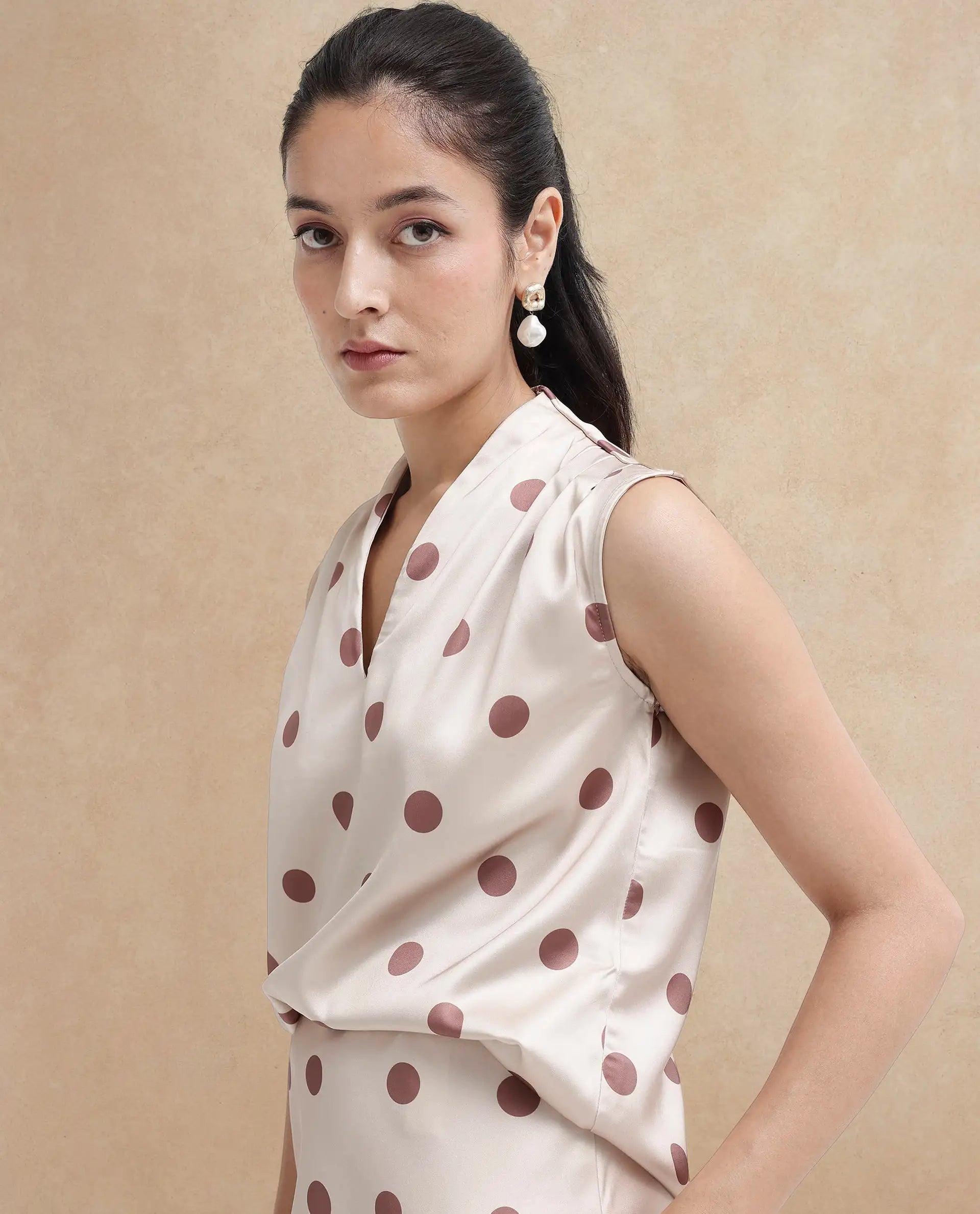 Rareism Women Berdo-T Beige Cotton Poly Fabric Short Sleeve V-Neck Button Closure Floral Print Slim Fit Top