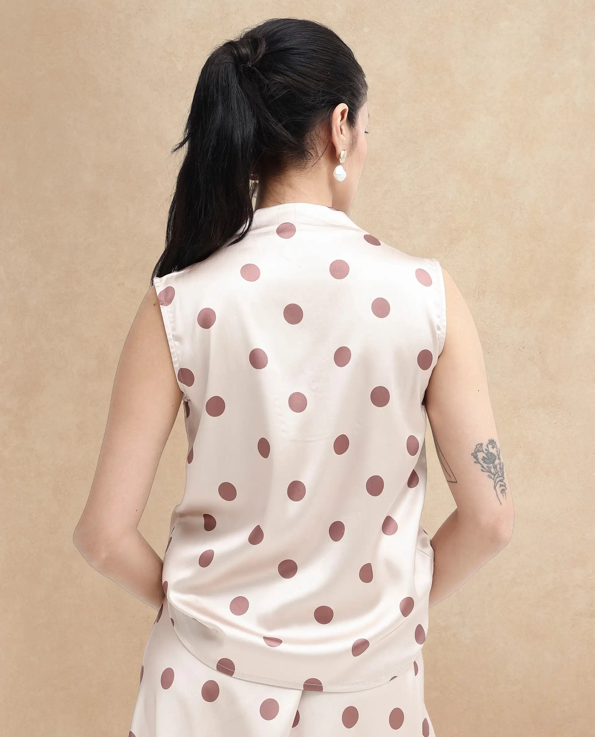 Rareism Women Berdo-T Beige Cotton Poly Fabric Short Sleeve V-Neck Button Closure Floral Print Slim Fit Top