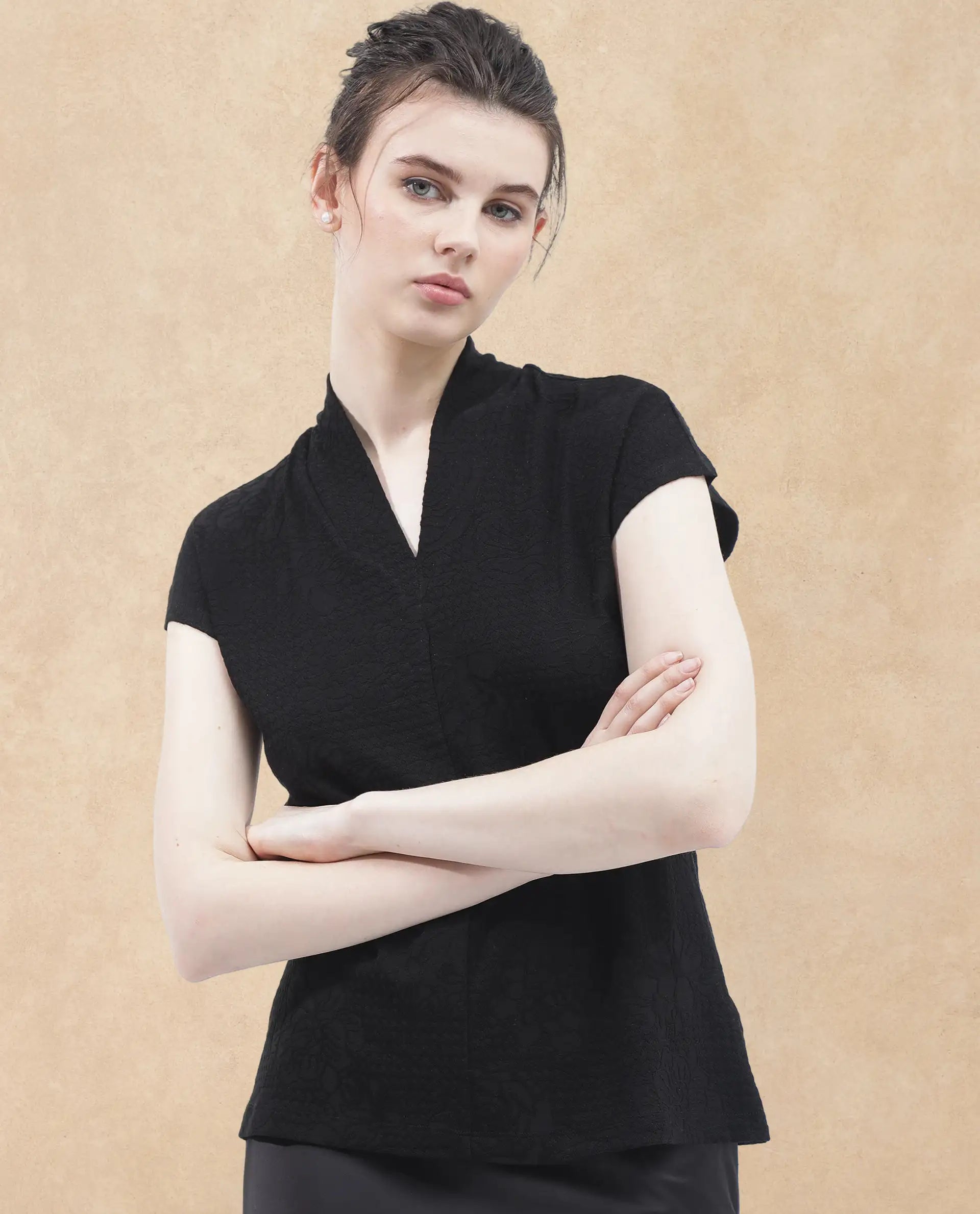 Rareism Women Deone Black Poly Viscose Elastane Fabric Regular Sleeves V-Neck  Boxy Fit Solid Top