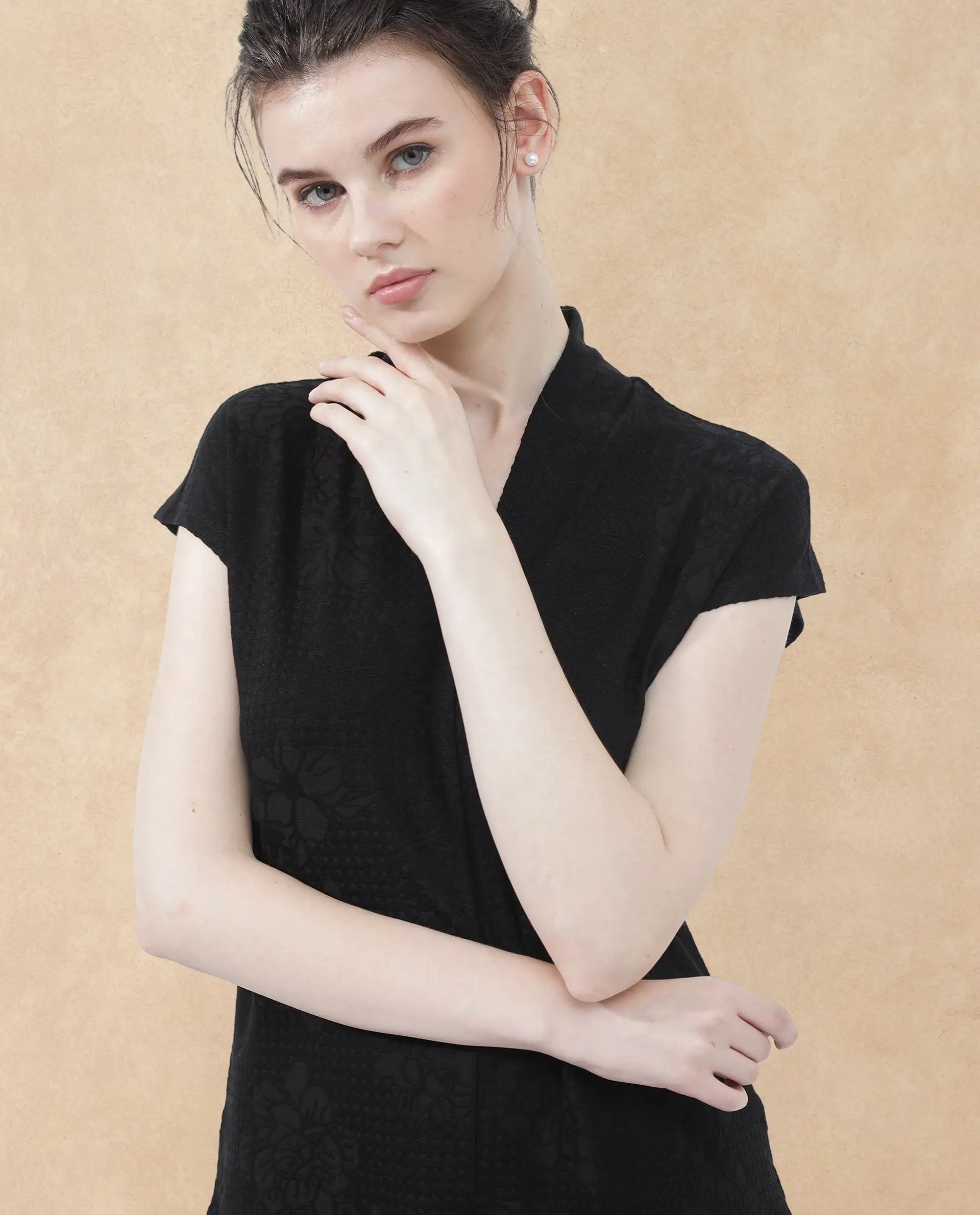 Rareism Women Deone Black Poly Viscose Elastane Fabric Regular Sleeves V-Neck  Boxy Fit Solid Top