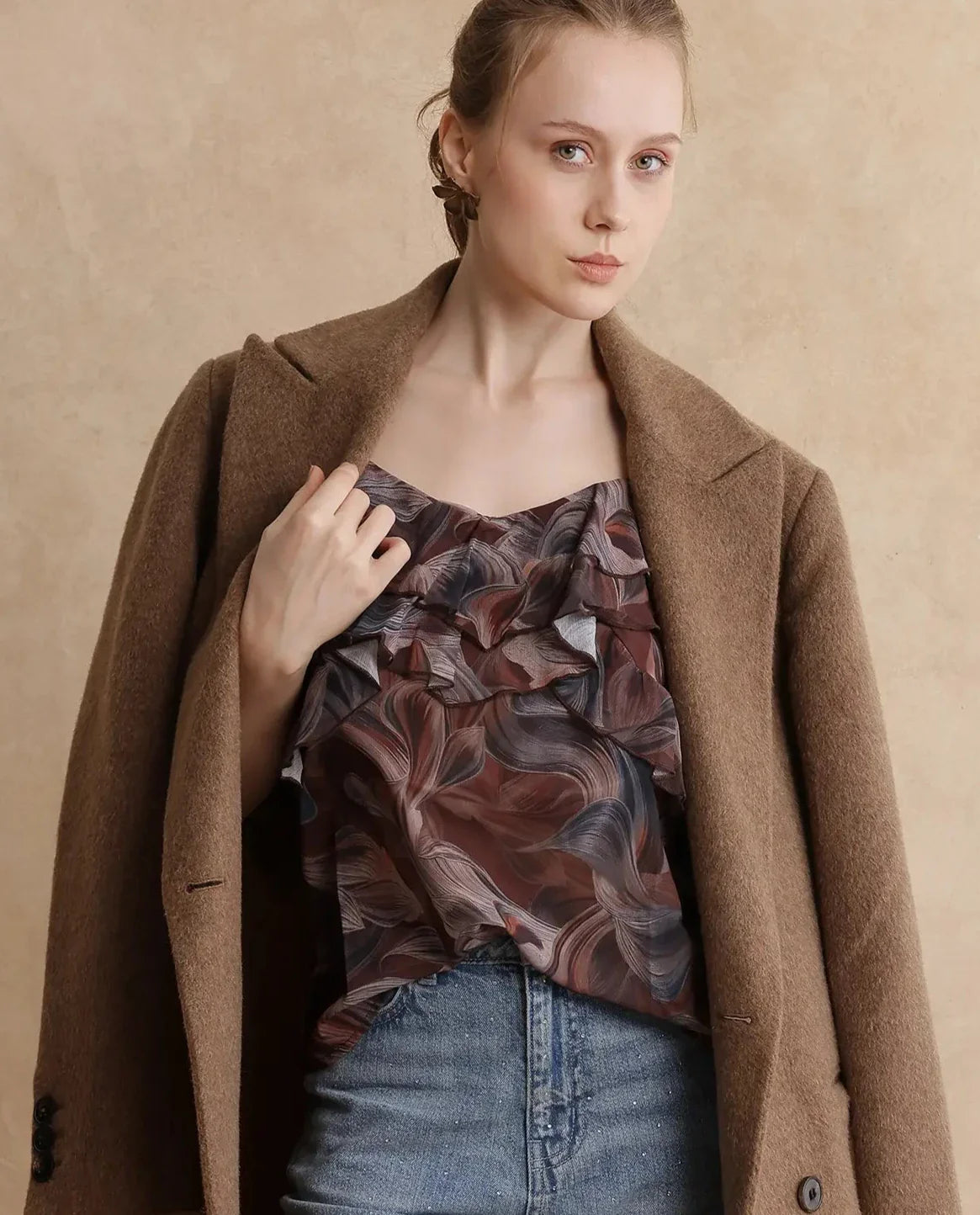 Rareism Women Difiti Multi Sleeveless V-Neck Abstract Print Top