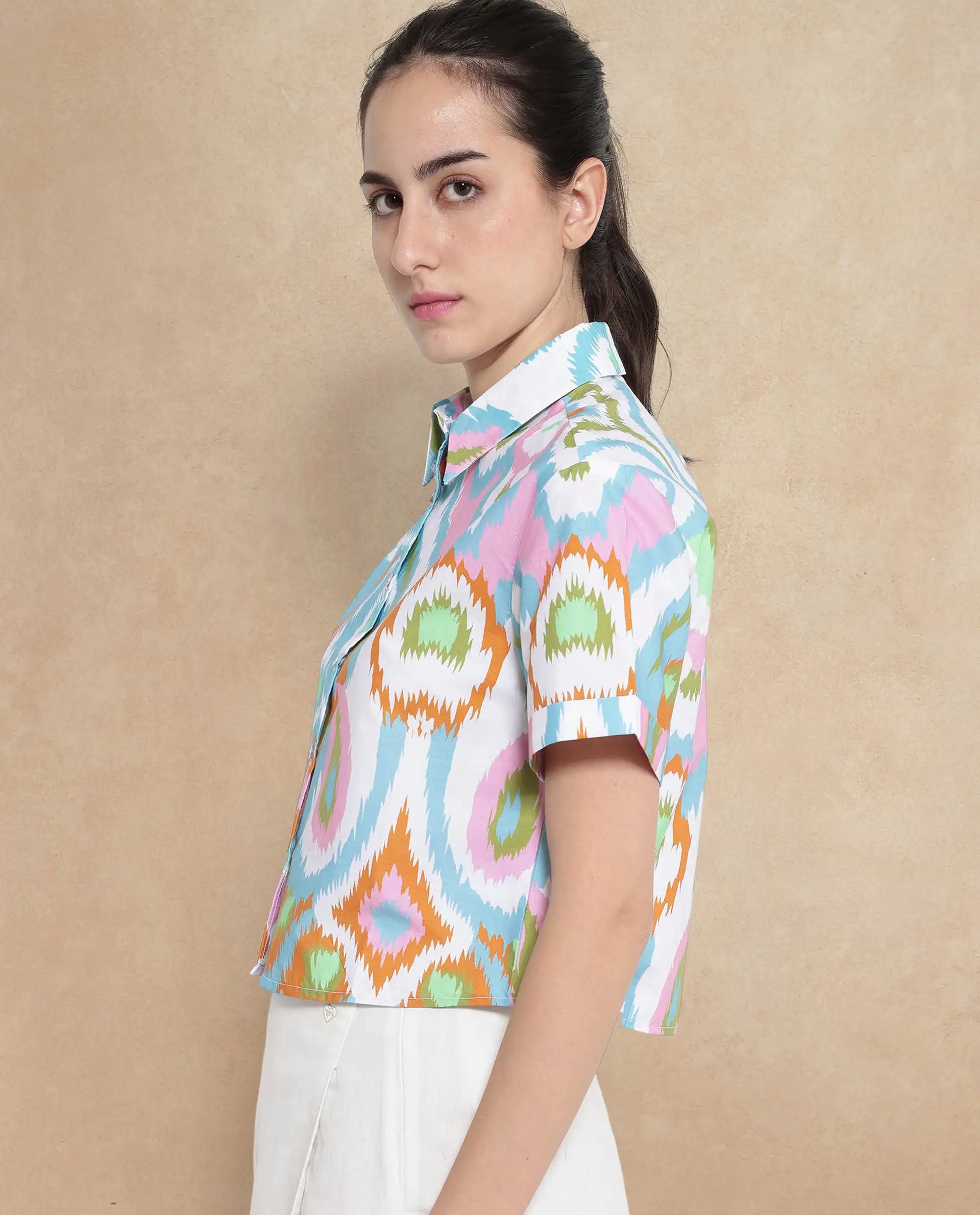 Rareism Women Inkia Multi Short Sleeve Collared Neck  Cropped Abstract Print Top