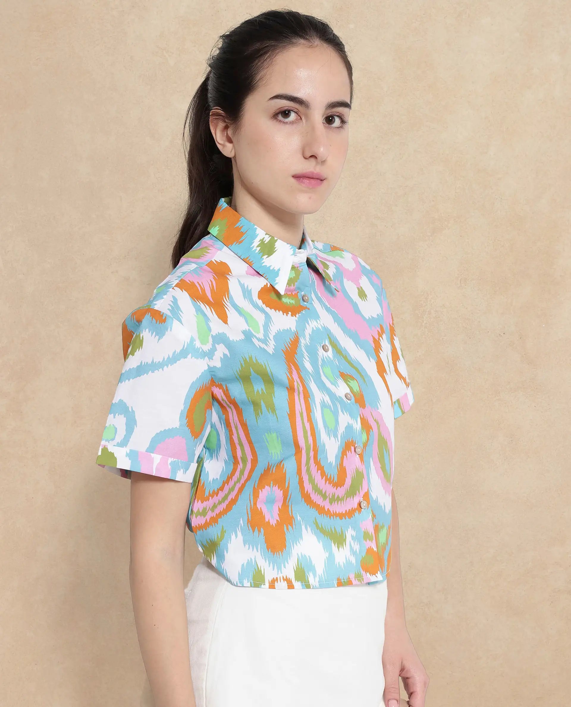 Rareism Women Inkia Multi Short Sleeve Collared Neck  Cropped Abstract Print Top