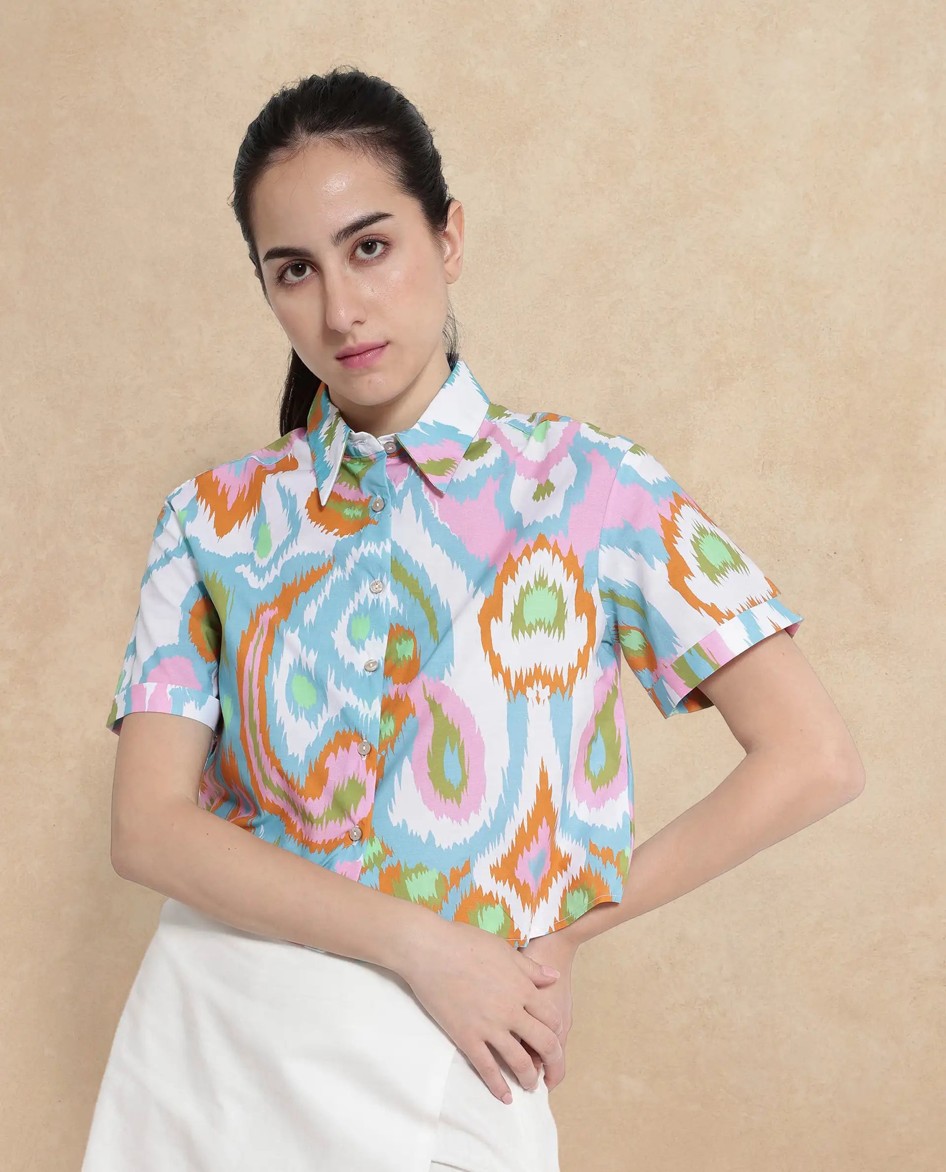 Rareism Women Inkia Multi Short Sleeve Collared Neck  Cropped Abstract Print Top
