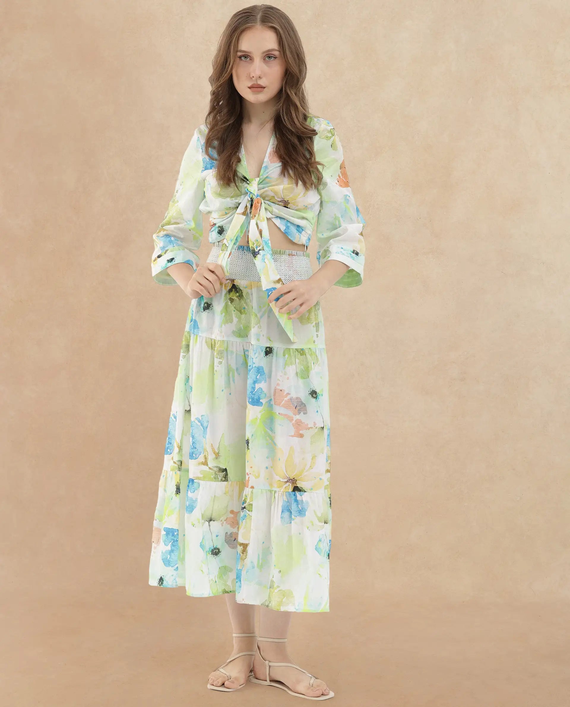 Rareism Women Ireen Multi Cotton Fabric 3/4Th Sleeves Zip Closure V-Neck Bell Sleeve Regular Fit Abstract Print Cropped Top