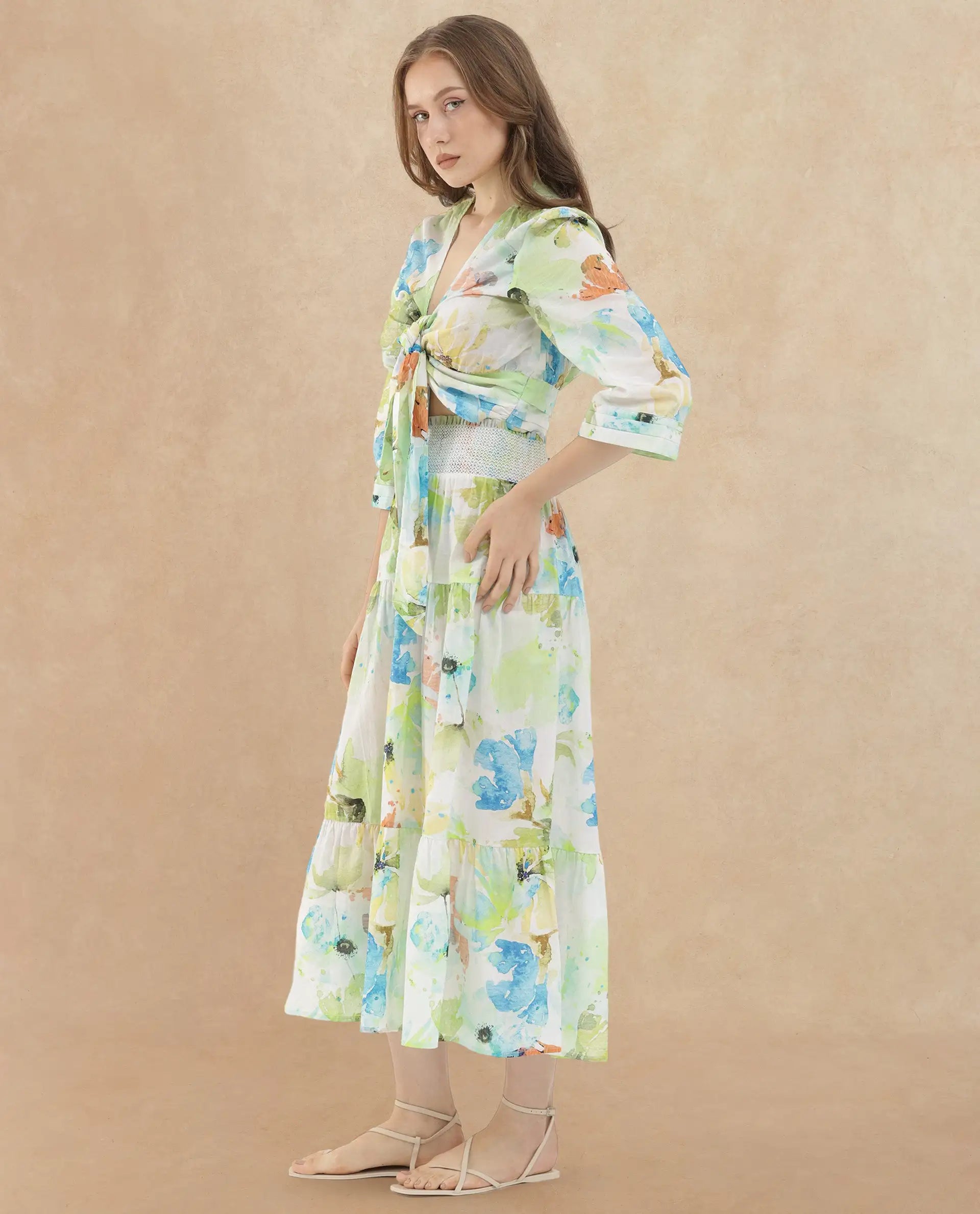 Rareism Women Ireen Multi Cotton Fabric 3/4Th Sleeves Zip Closure V-Neck Bell Sleeve Regular Fit Abstract Print Cropped Top