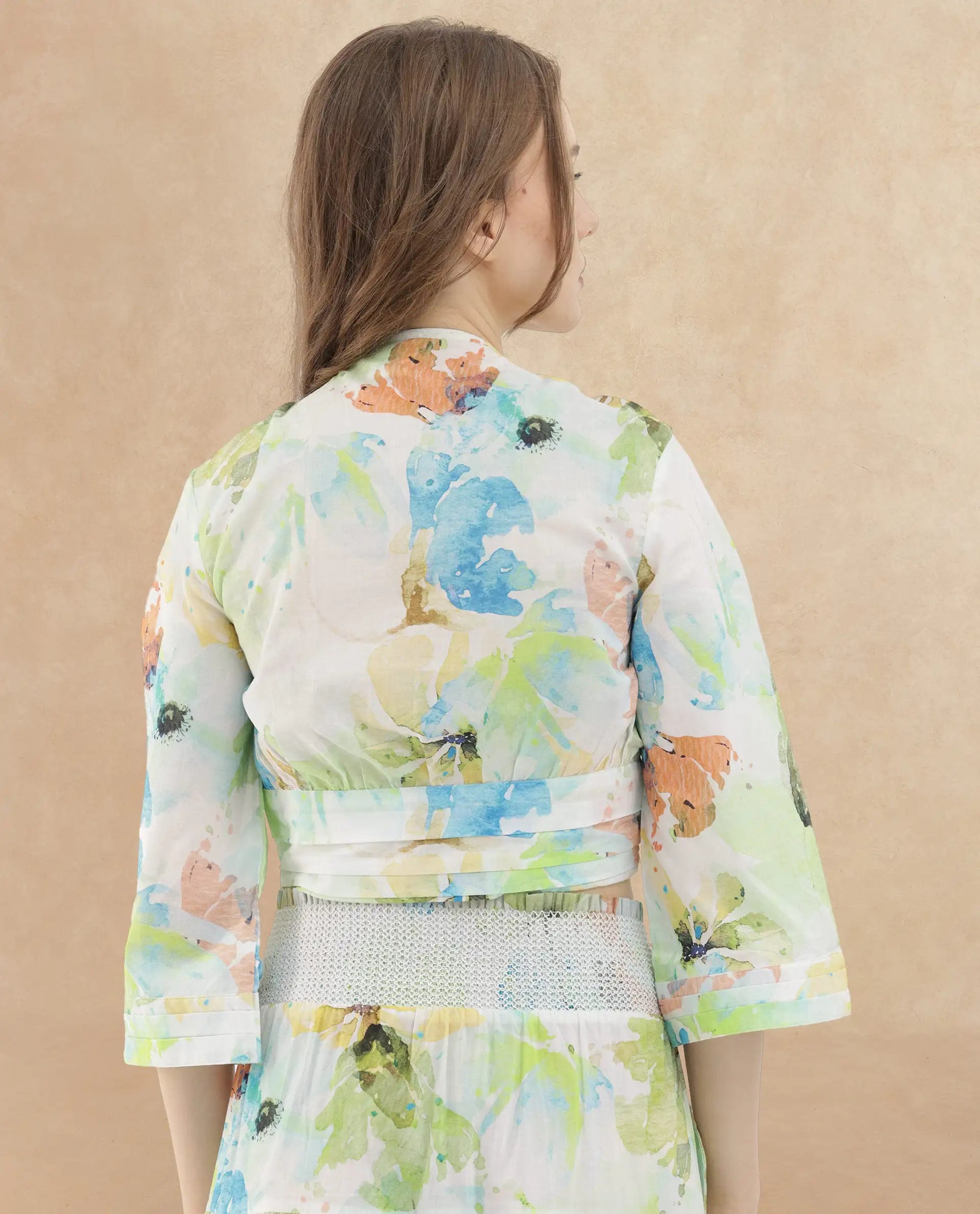 Rareism Women Ireen Multi Cotton Fabric 3/4Th Sleeves Zip Closure V-Neck Bell Sleeve Regular Fit Abstract Print Cropped Top