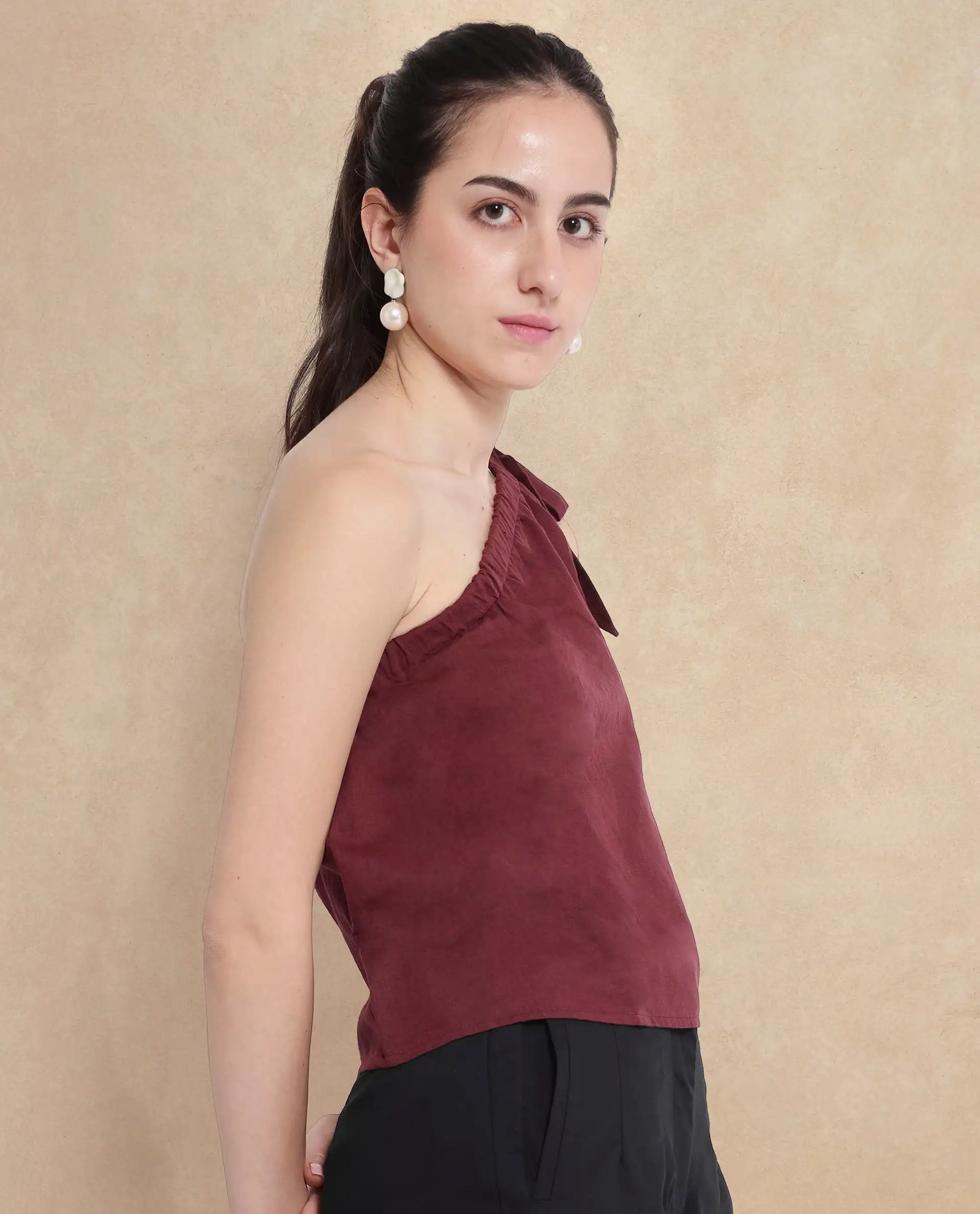 Rareism Women Jarza Maroon One Shoulder Tie Up Plain Cropped Top
