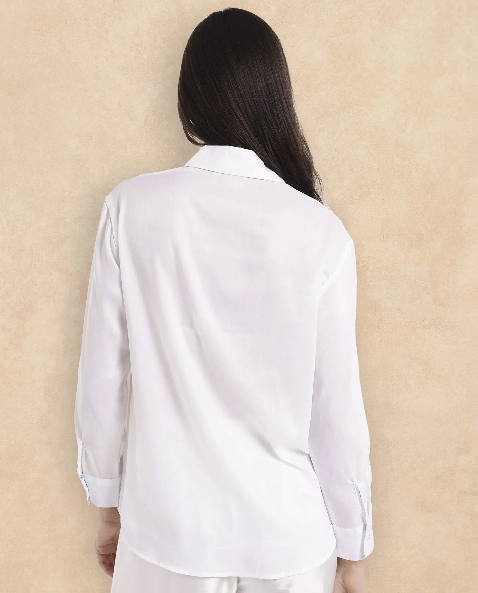 Rareism Women Kraftt White Poly Viscose Fabric Full Sleeve Round Neck Floral Print Regular Length Top