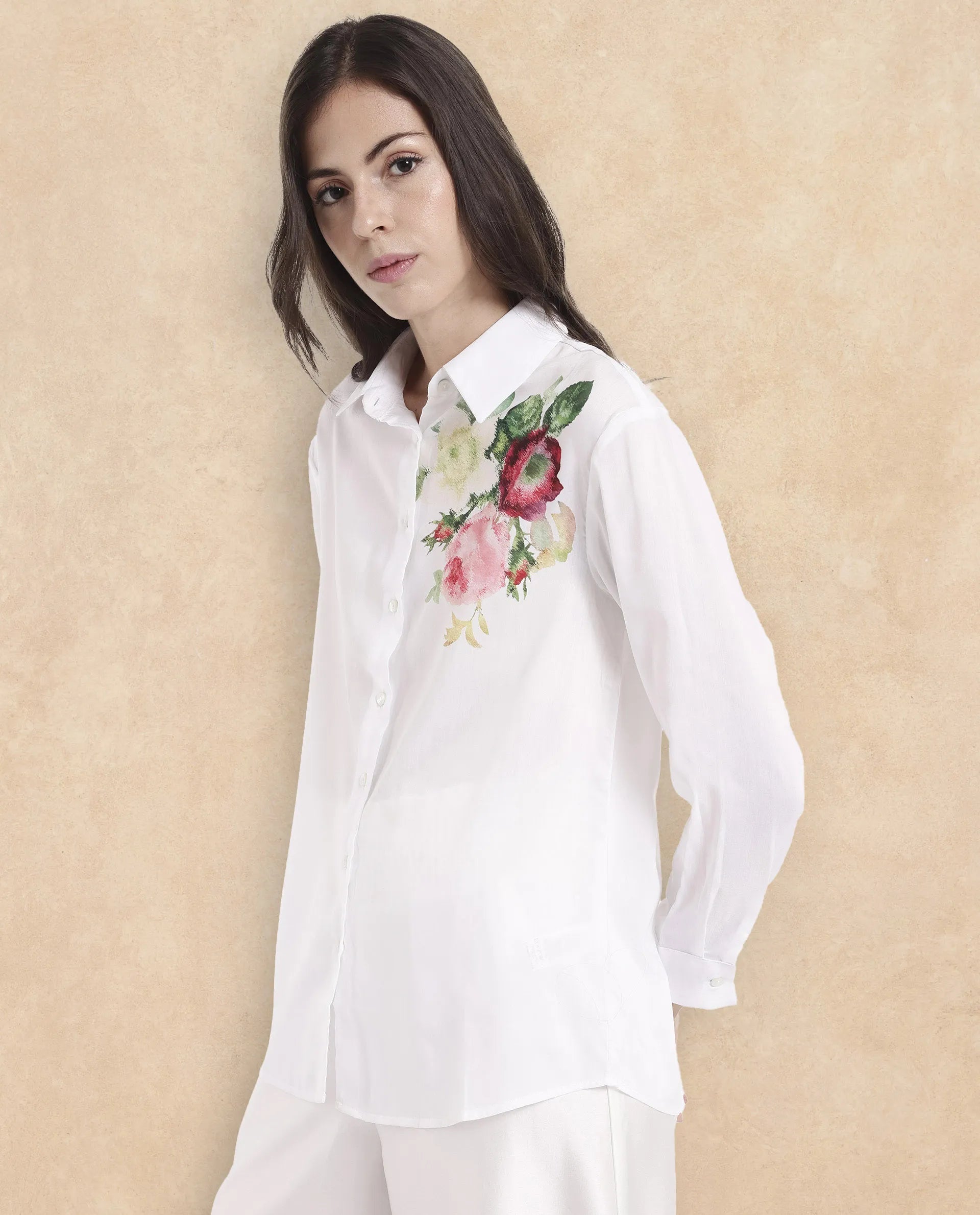 Rareism Women Kraftt White Poly Viscose Fabric Full Sleeve Round Neck Floral Print Regular Length Top