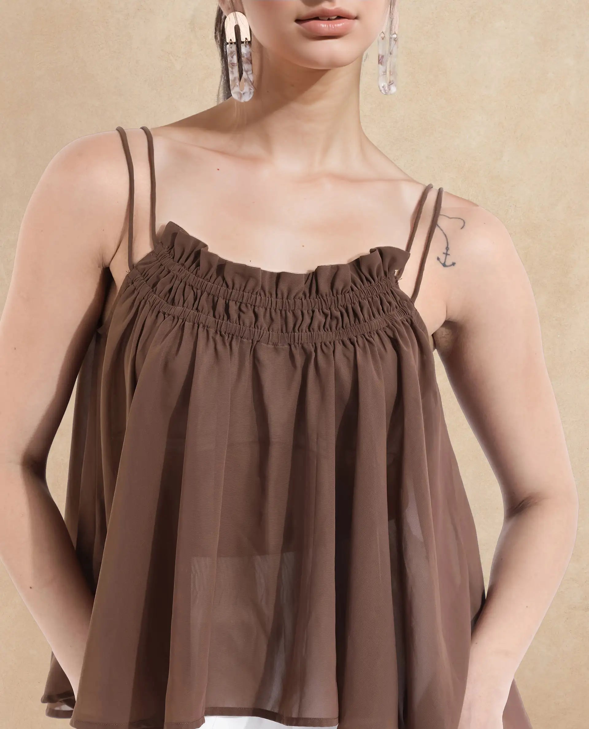 Rareism Women Kuso Rust Sleeveless Shoulder Straps Relaxed Fit Plain Top