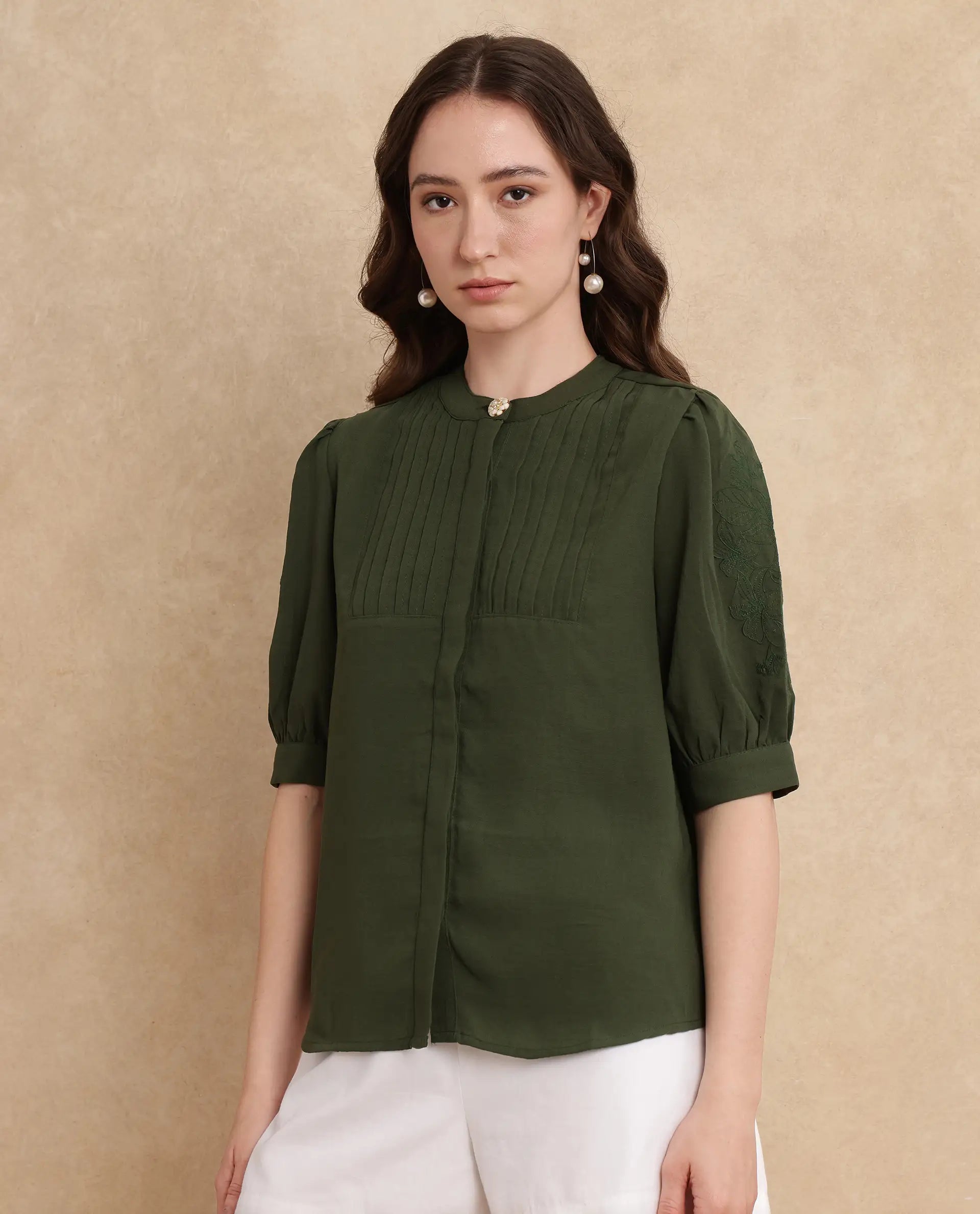 Rareism Women Oniit Olive Plain Top