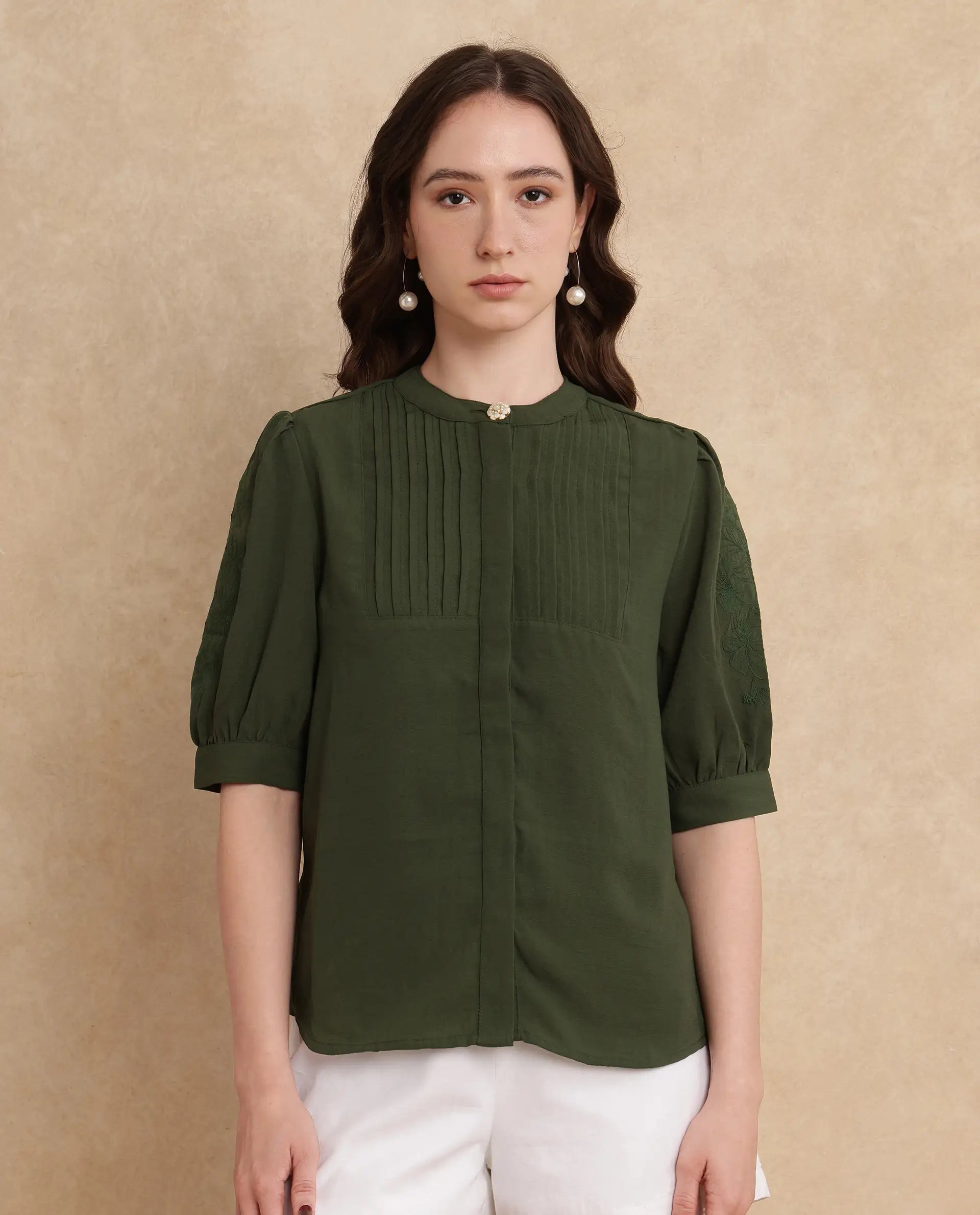 Rareism Women Oniit Olive Plain Top