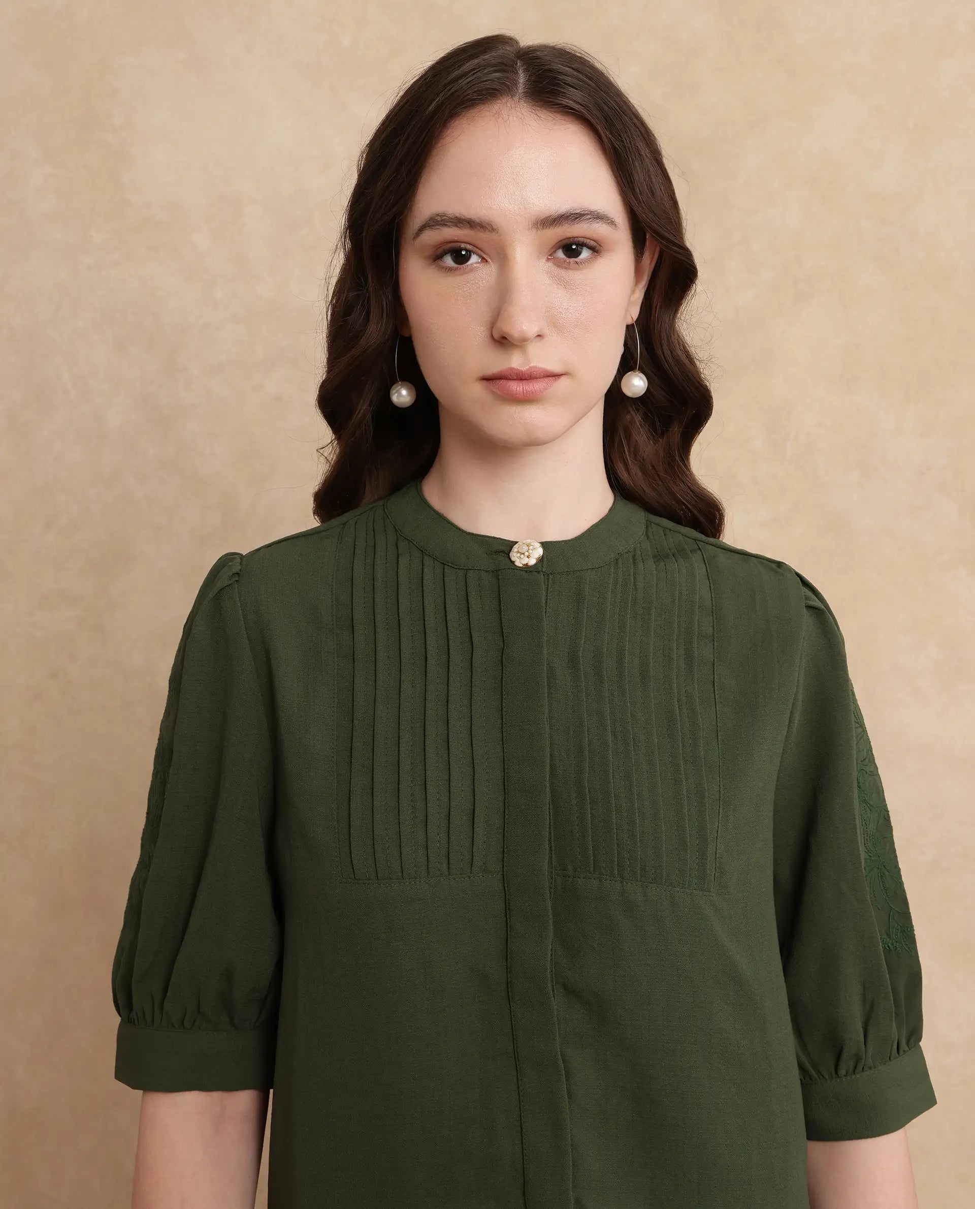 Rareism Women Oniit Olive Plain Top
