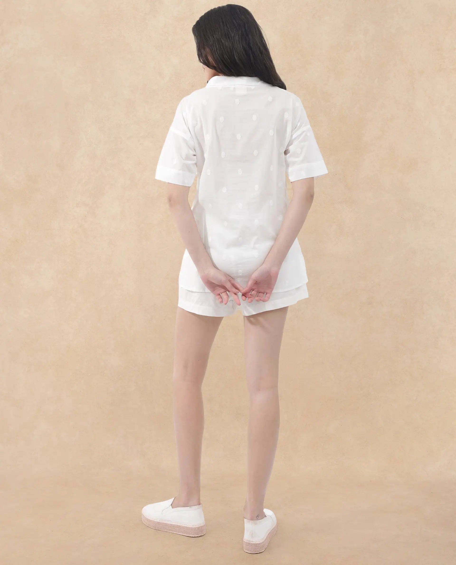 Rareism Women Raviolt White Cotton Fabric Regular Sleeves V-Neck Solid Regular Length Top