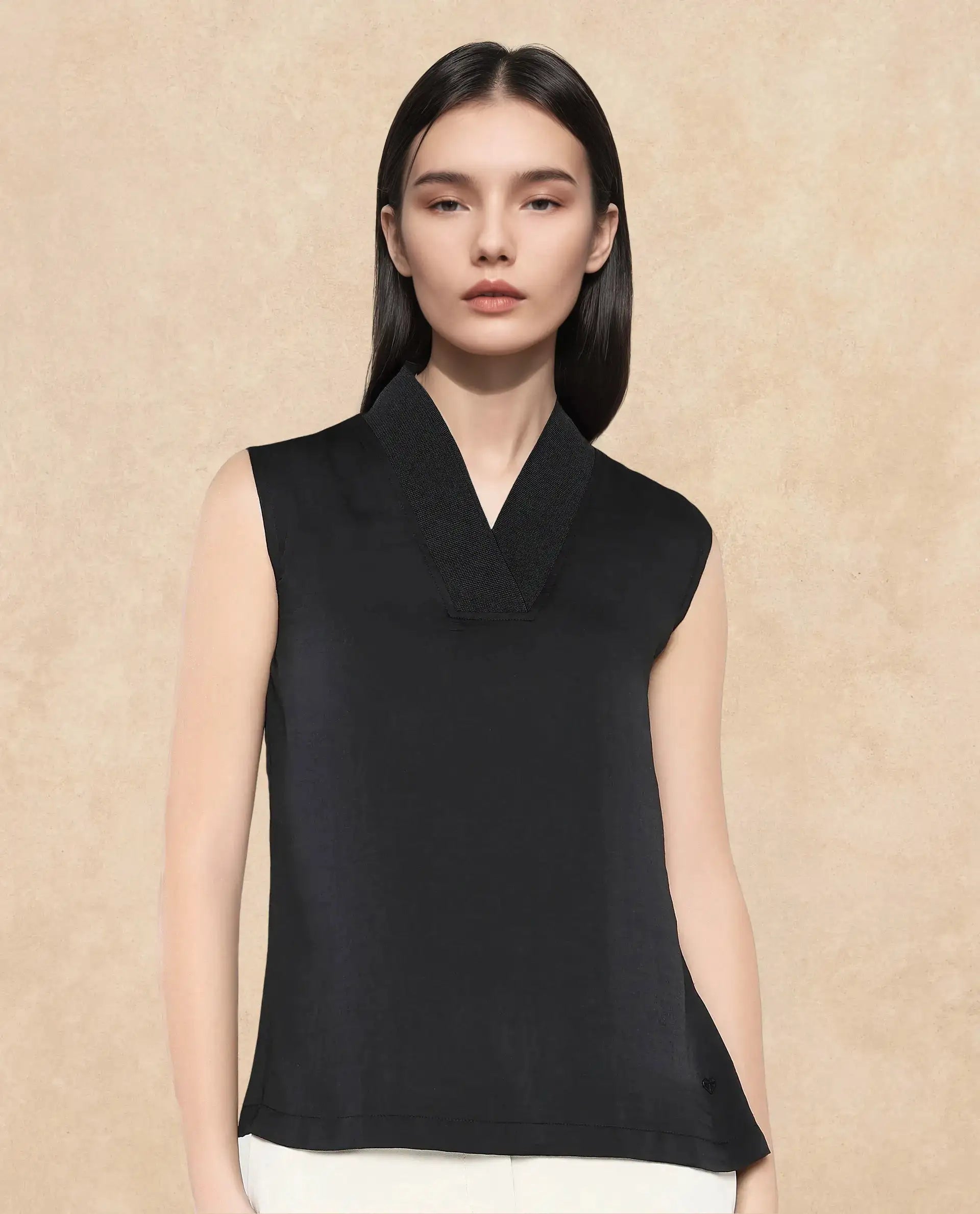 Rareism Women Siyar Black Plain Top