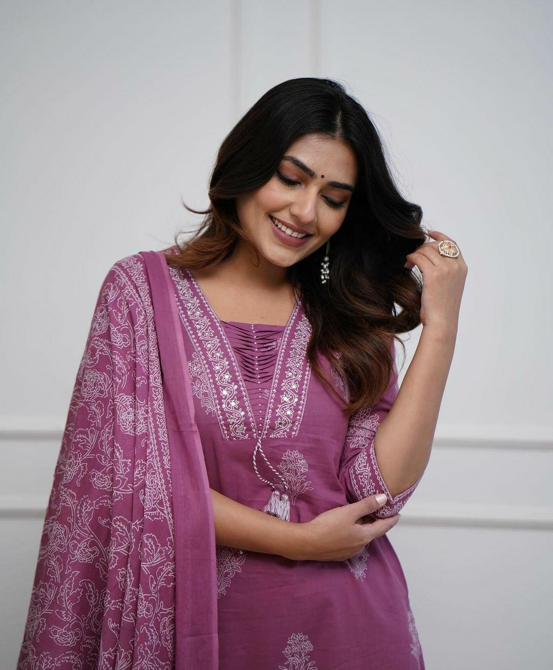 Light Plum Cotton Kurta and Pant Set with Mulmul Dupatta