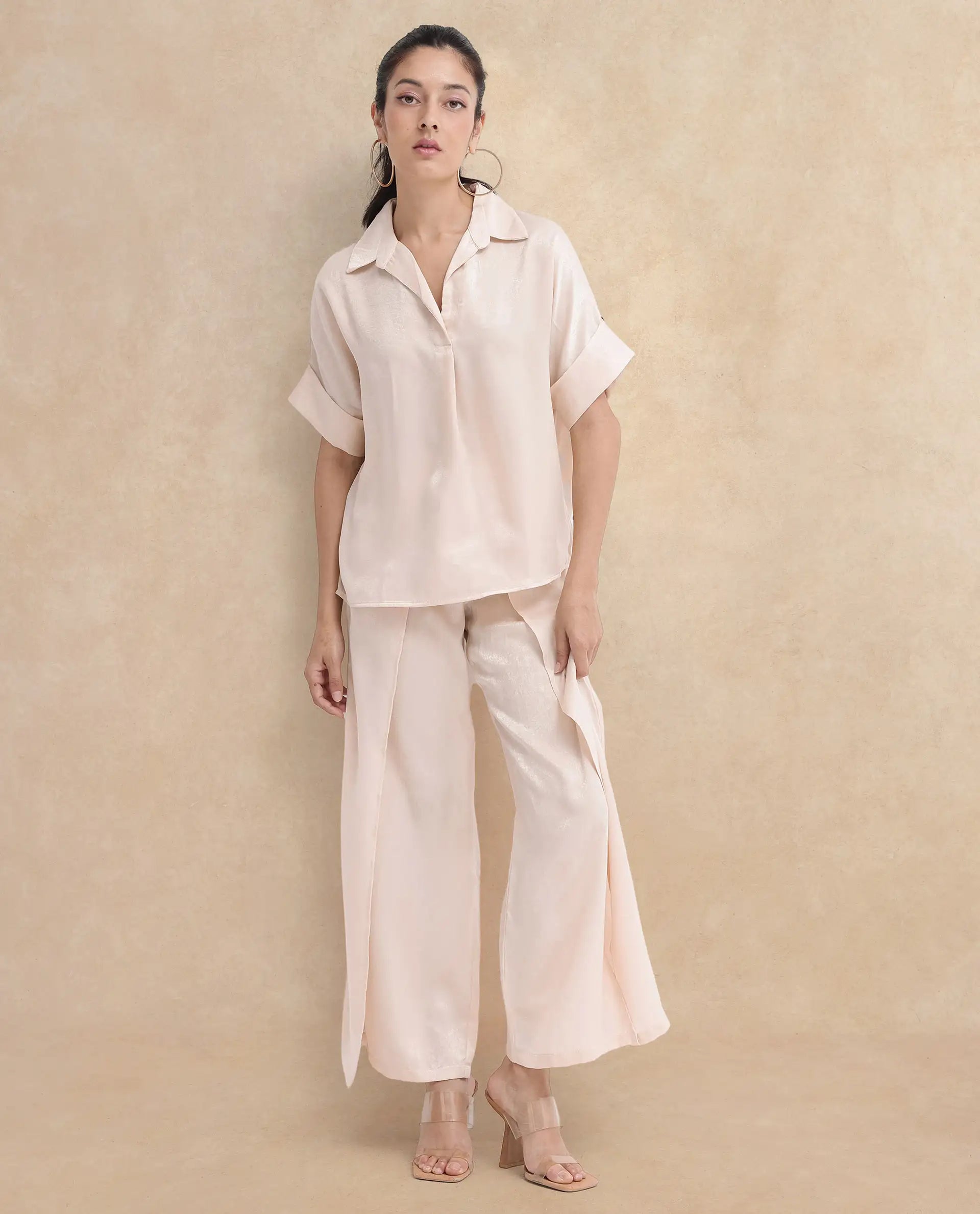 Rareism Women Yamato-T Light Beige Extended Sleeves Collared Neck Boxy Fit Plain Top